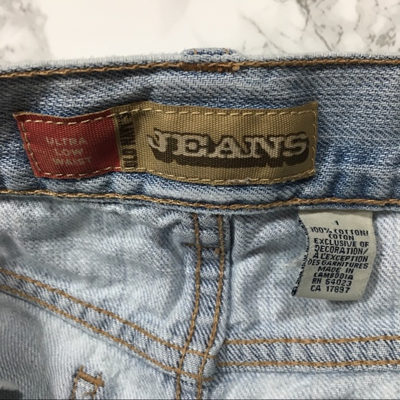 Old Navy Cut Off Jeans Light Wash 1 - Picture 4 of 7